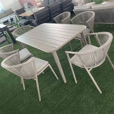 Gartenmöbel für den Außenbereich Aluminium Bistro Rattan Sofa Set mit Luxus-Tisch