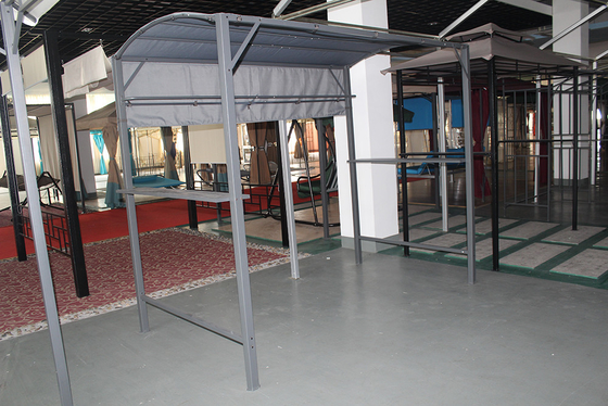 Stahlrahmen Gazebo Pavillon Pergola mit 2.45*1.37*2.15M Größe und Klappkonstruktion