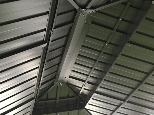 Metall-Außenpergola aus galvanisiertem Stahl mit doppelter Spitze 3X3.65X2.85M für Gartenbedarf